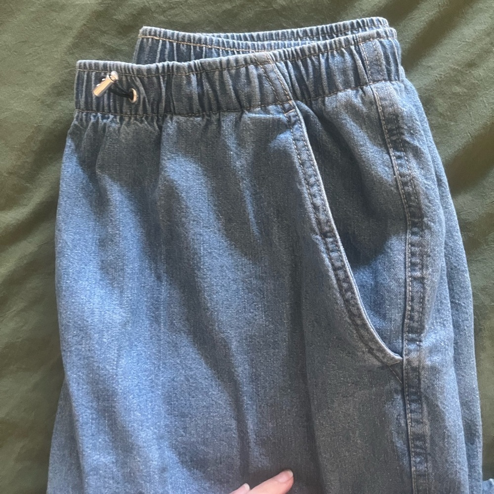 Nicole Miller Elastic Waist Blue Jeans - Picture 2 of 5